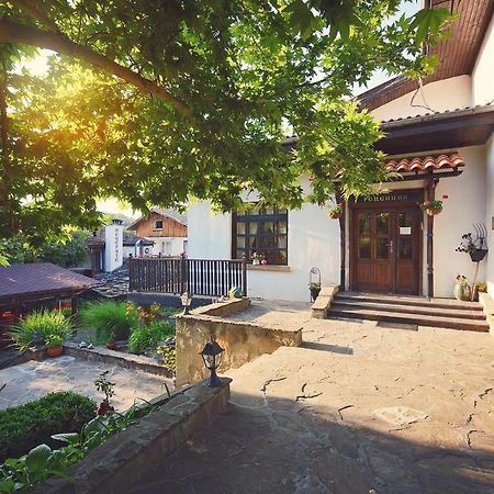 Family Hotel Fenerite Gabrovo Exterior foto