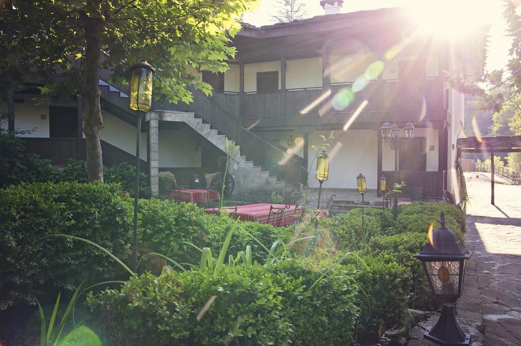 Family Hotel Fenerite Gabrovo Exterior foto