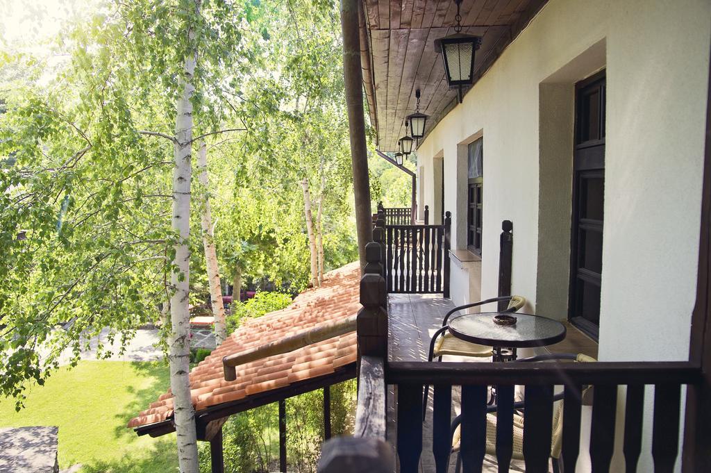 Family Hotel Fenerite Gabrovo Exterior foto