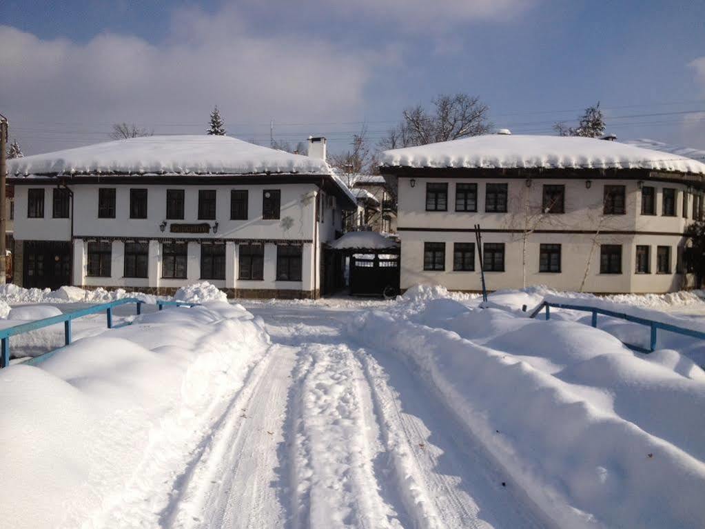 Family Hotel Fenerite Gabrovo Exterior foto